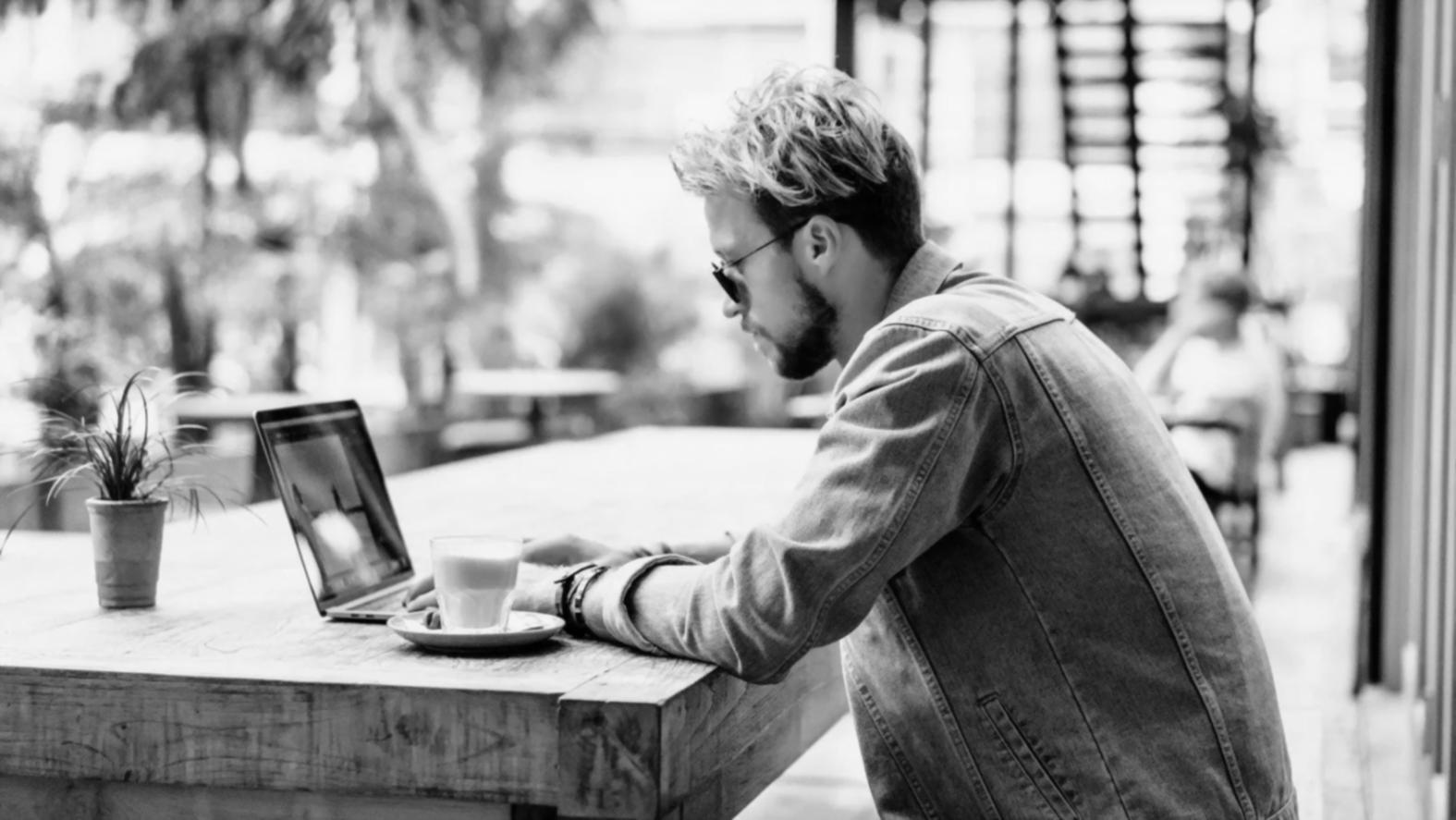 Plataformas de análisis financiero en uso